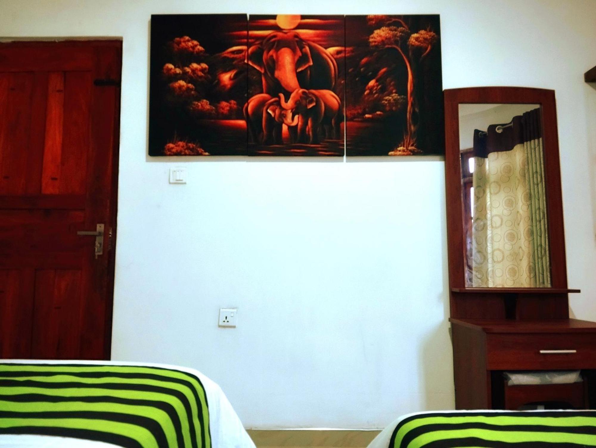 Ella Hotel Upper Hill Bagian luar foto