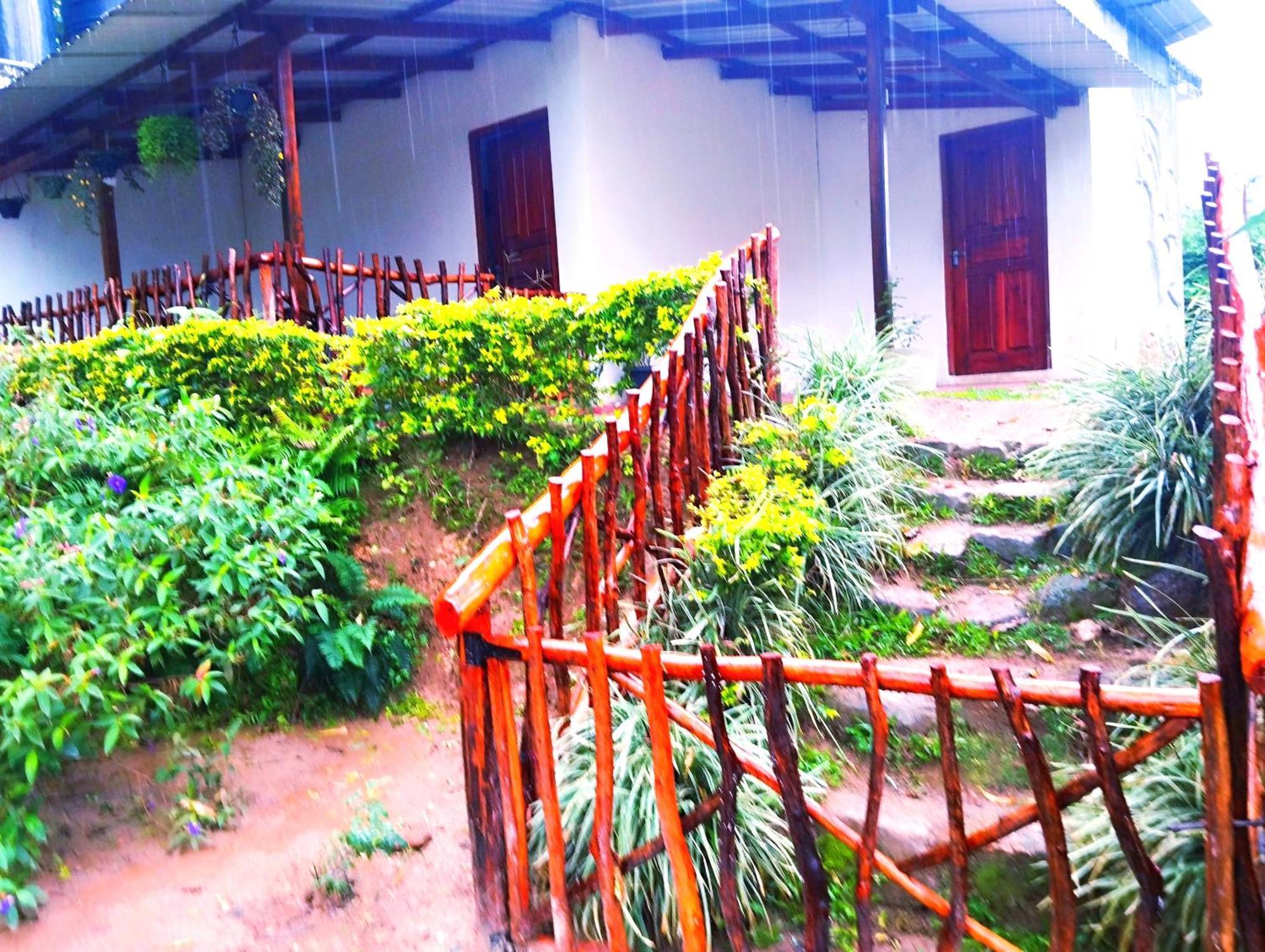 Ella Hotel Upper Hill Bagian luar foto